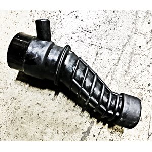 Elbow [Air Intake / Rubber] BF 4L 913 / 914